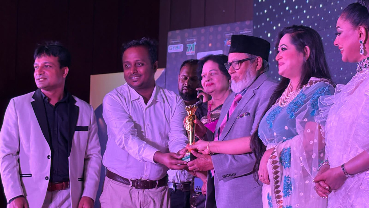 সাংবাদিকতায় গ্লোবাল এক্সিলেন্স লিডারশিপ পুরস্কার পেলেন যমুনা টিভির আরেফিন শাকিল