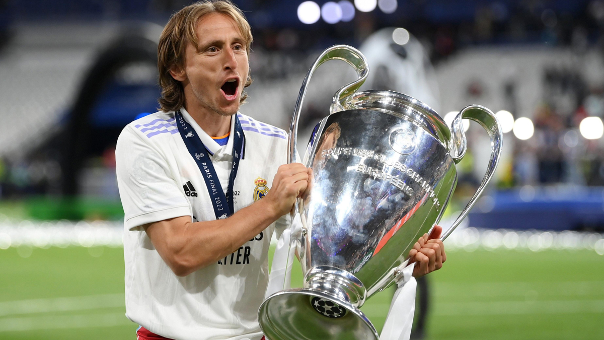 রিয়াল ছাড়ার ঘোষণা দিলেন লুকা মদ্রিচ