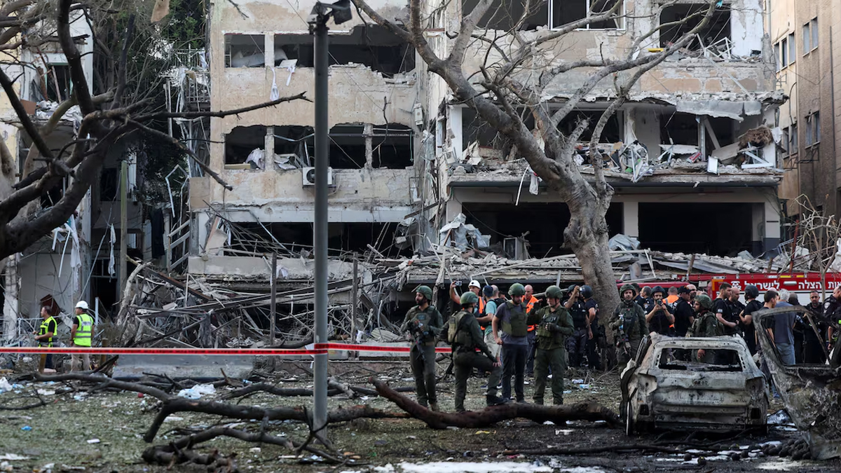 ইরানের হামলায় পাগলপ্রায় ইসরায়েলিরা, নিচ্ছেন মানসিক স্বাস্থ্যসেবা