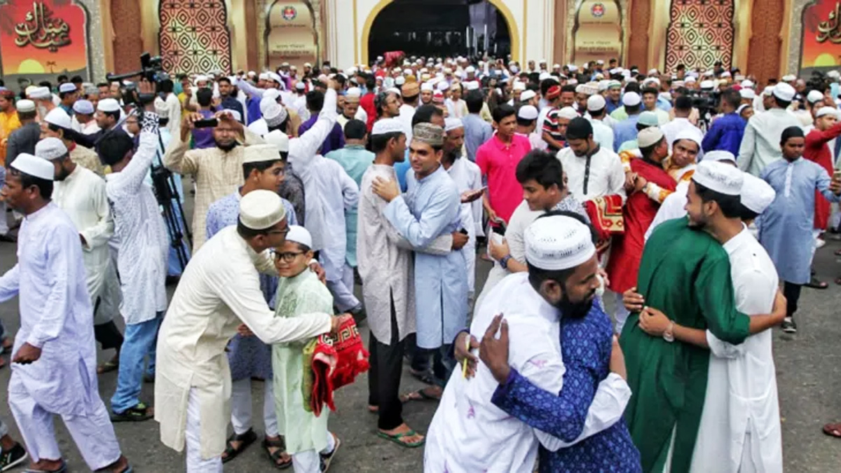 ত্যাগের মহিমায় উদযাপিত হচ্ছে ঈদুল আজহা