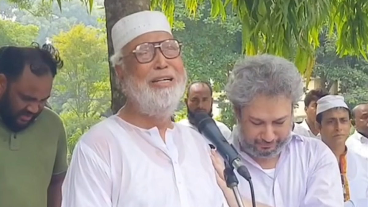 স্ত্রীর জানাজায় অঝোরে কাঁদলেন বঙ্গবীর কাদের সিদ্দিকী