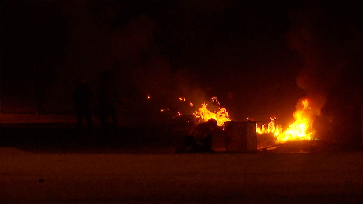 প্রেসিডেন্টের পদত্যাগের দাবিতে বিক্ষোভে উত্তাল বলিভিয়া, সহিংসতায় নিহত ৩