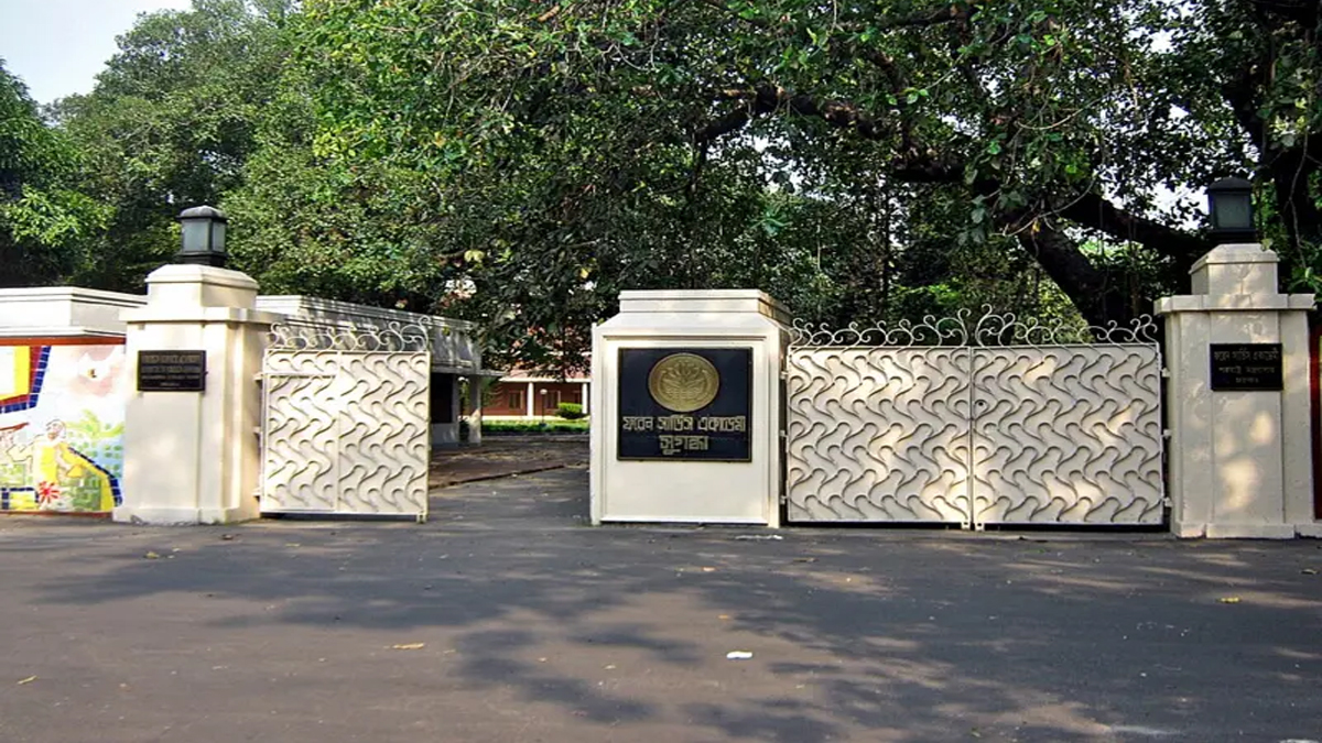 প্রধান উপদেষ্টার সঙ্গে বৈঠকে যোগ দিতে ফরেন সার্ভিস একাডেমিতে রাজনৈতিক দলের নেতারা