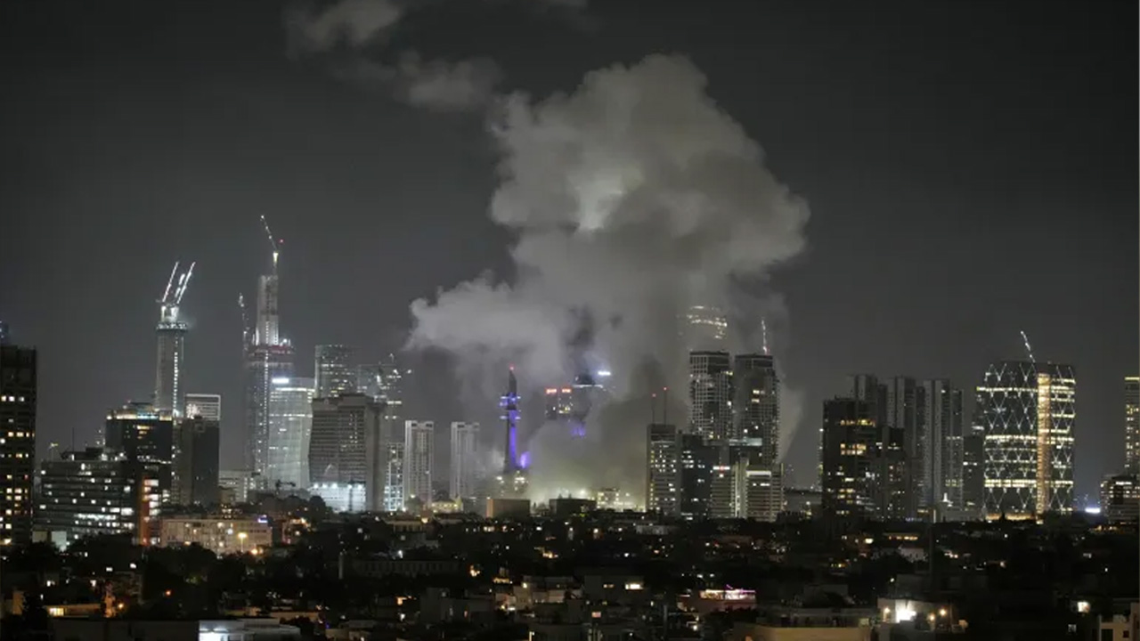 ইসরায়েলে ক্ষেপণাস্ত্র হামলা চালিয়েছে ইরান