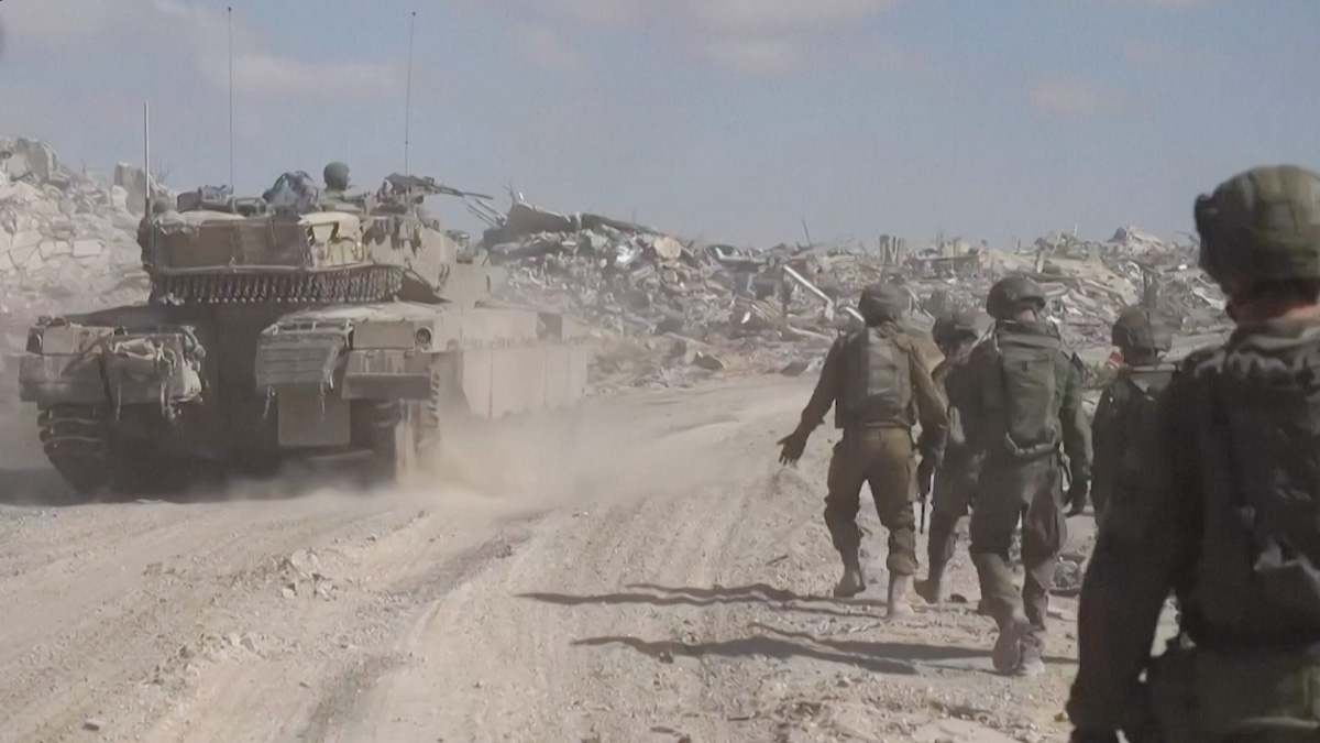 গাজায় ত্রাণ নিতে আসা মানুষের ওপর বর্বর হামলা, নিহত ২২