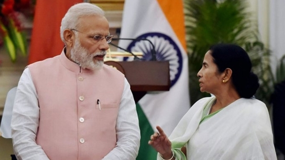 বাংলাদেশের সাথে মোদিকে ‘কঠোরভাবে’ কথা বলার আহ্বান মমতার