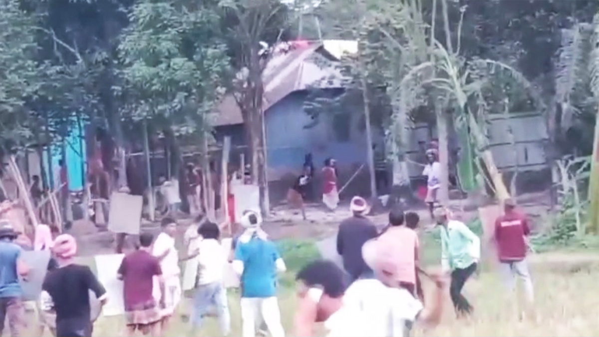 নেত্রকোণায় বাড়ির সীমানা নিয়ে সংঘর্ষে আহত ২০