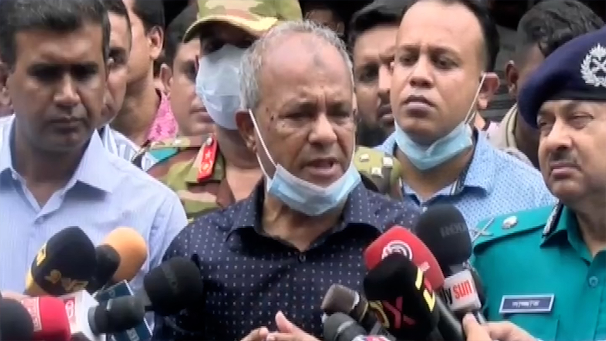 জীবন বাজি রেখে মাদক নির্মূলে কাজ করছে পুলিশ: স্বরাষ্ট্র উপদেষ্টা