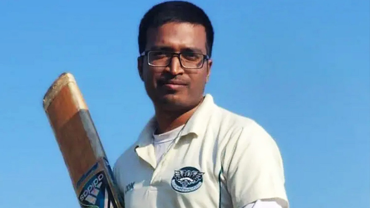 একই ইনিংসে জোড়া হ্যাটট্রিকের রেকর্ড গড়লেন ইংলিশ বোলার