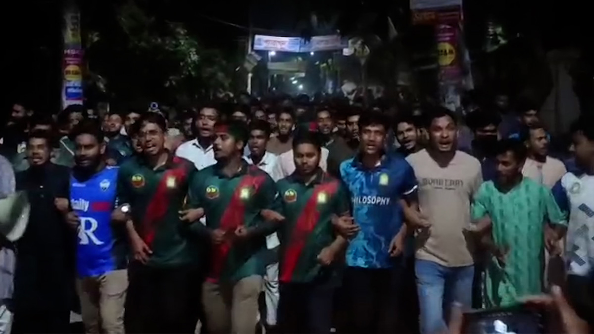 ব্যবসায়ী হত্যার ঘটনার প্রতিবাদে দেশের বিভিন্ন জেলায় বিক্ষোভ