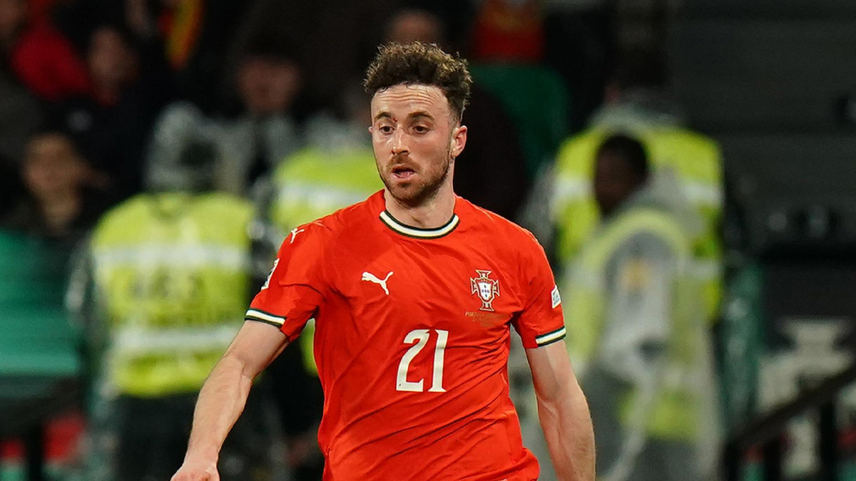 পর্তুগিজ তারকা ফুটবলার দিয়েগো জোতা সড়ক দুর্ঘটনায় নিহত