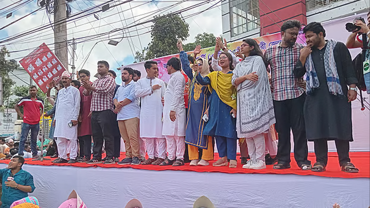 যে সংবিধান মানবাধিকার রক্ষা করতে পারেনি, সেটি জনগণের নয়: নাহিদ ইসলাম