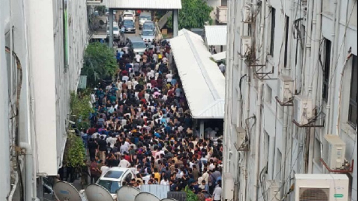 সচিবালয়ে ঢুকে গাড়ি ভাঙচুর ও মারধরের অভিযোগে শাহবাগ থানায় মামলা