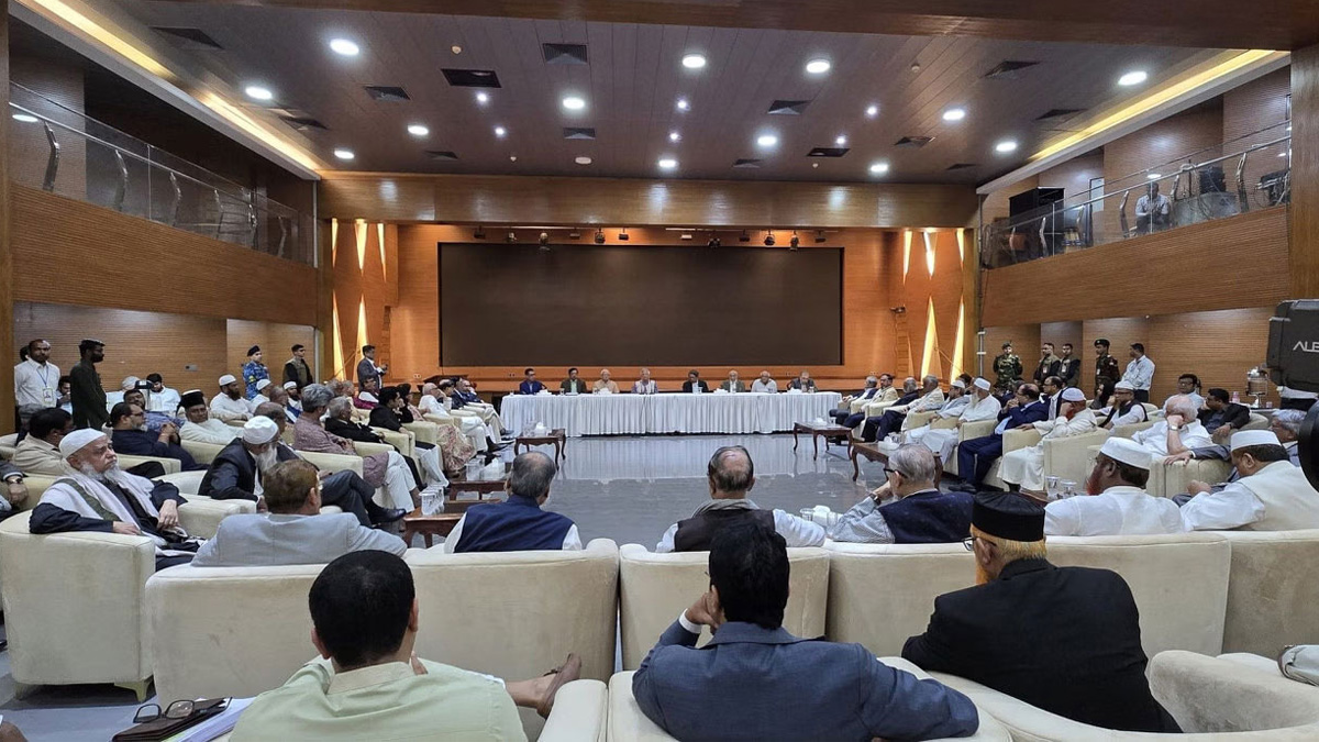 উচ্চকক্ষের পিআর নিয়ে কমিশনের বৈঠকে উত্তেজনা, পরে কোলাকুলি