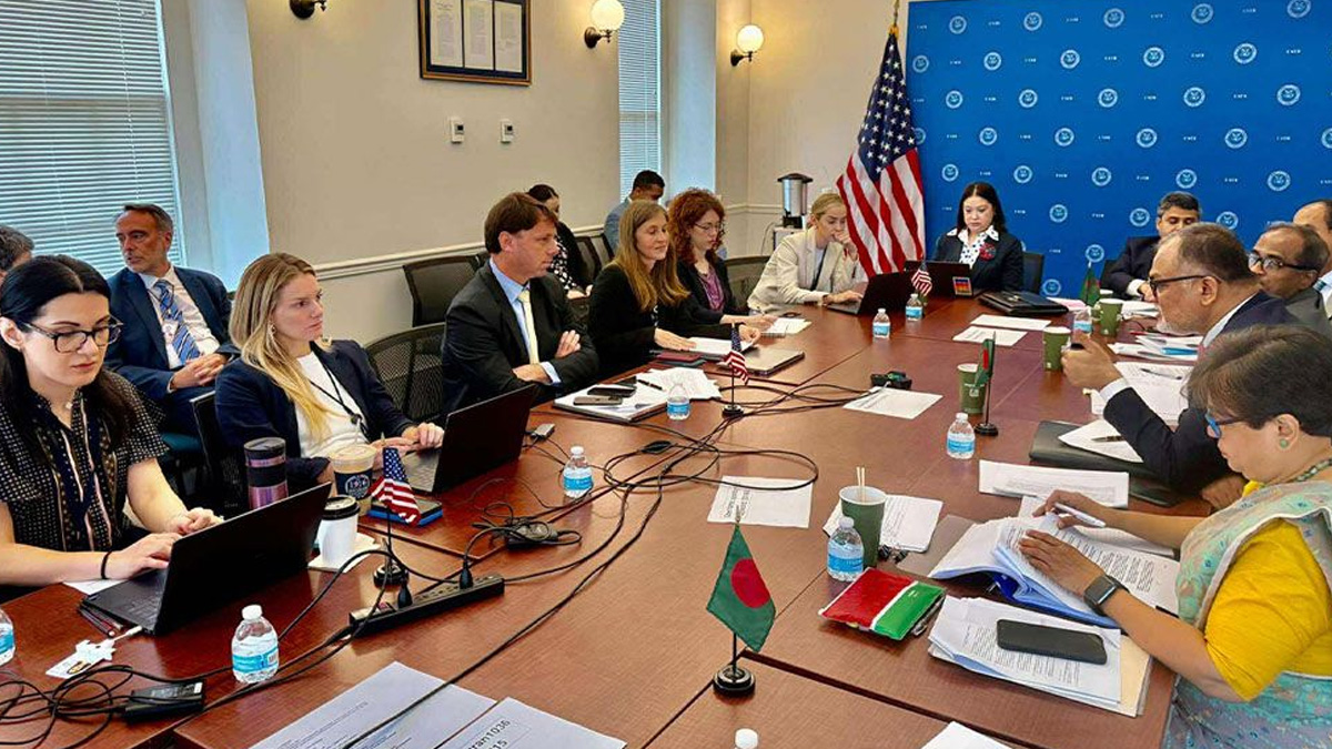 যুক্তরাষ্ট্র-বাংলাদেশ শুল্ক ইস্যু: বৈঠক শেষেও মেলেনি স্বস্তির বার্তা, অনিশ্চয়তায় ব্যবসায়ীরা