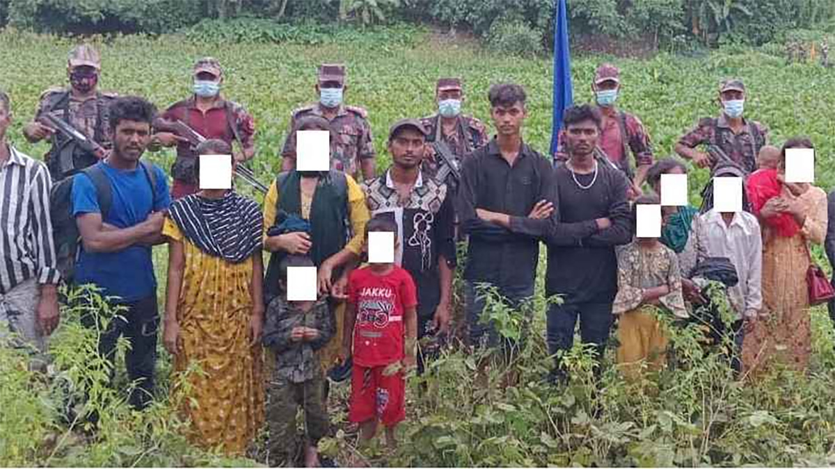 ভারতে আটক ১৫ বাংলাদেশিকে ফেরত পাঠালো বিএসএফ