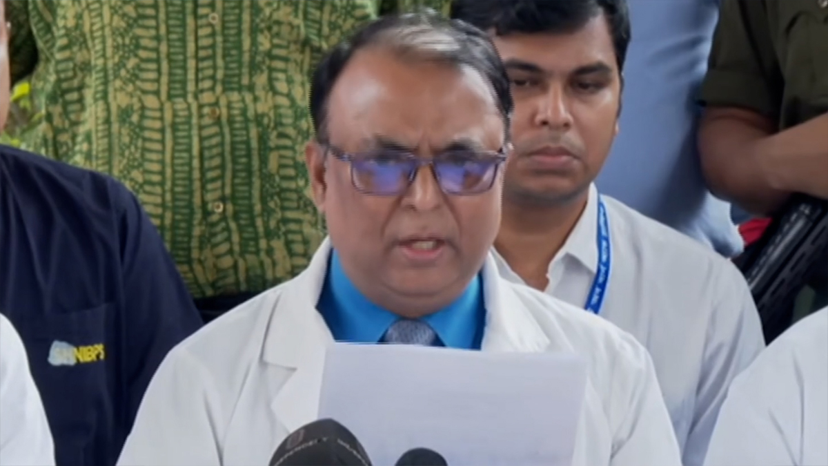 বিমান দুর্ঘটনায় চিকিৎসাধীন ৪ জনের অবস্থা সংকটাপন্ন: প্রেস ব্রিফিং