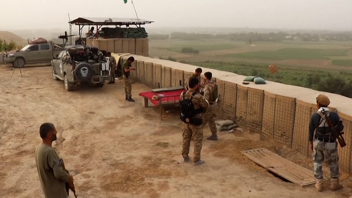 সামাজিক মাধ্যমে চলছে পশ্চিমা দেশের অত্যাধুনিক অস্ত্রের রমরমা ব্যবসা