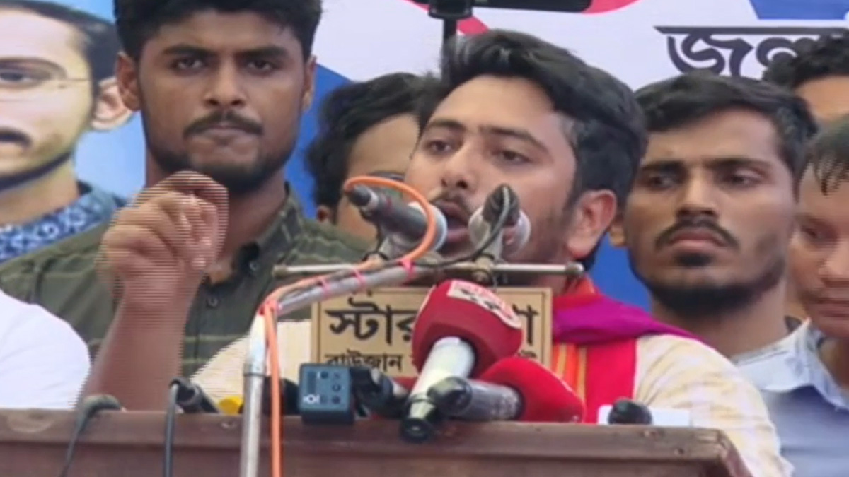 রাজনৈতিক দলগুলোকে গণতান্ত্রিকভাবে সমালোচনা করার আহ্বান নাহিদের