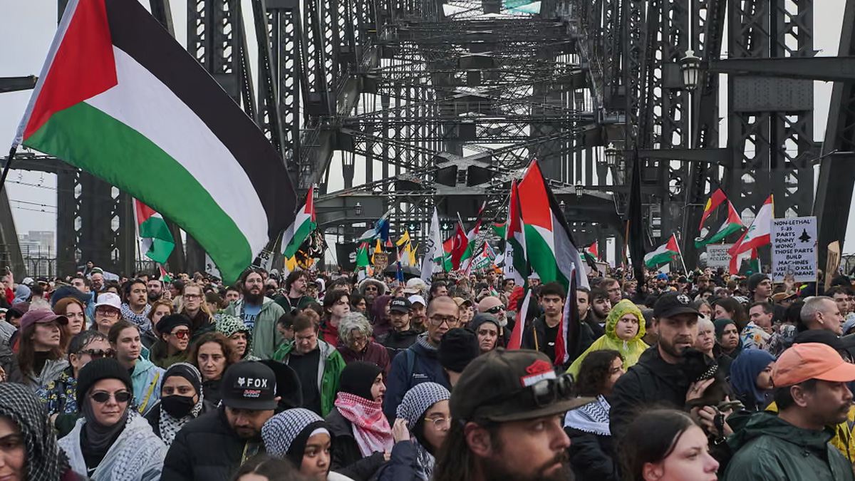 ফিলিস্তিনের পক্ষে মিছিল করে ইতিহাস গড়লো অস্ট্রেলিয়া