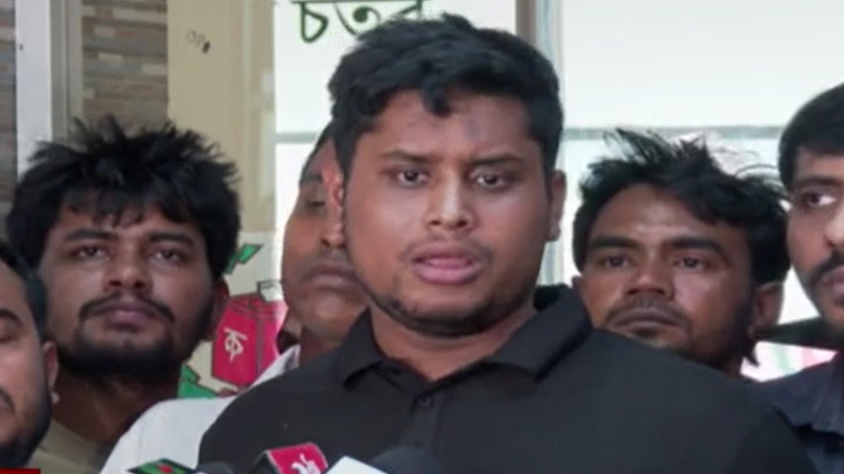 হাসিনার পতনে সবচেয়ে বেশি কষ্ট পেয়েছেন রুমিন ফারহানা: হাসনাত