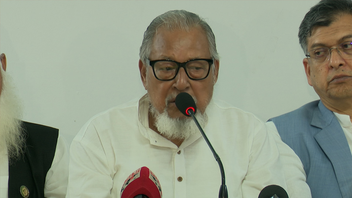 ফ্যাসিবাদের পতন হলেও গণতন্ত্র পুনঃপ্রতিষ্ঠিত হয়নি: নজরুল ইসলাম খান