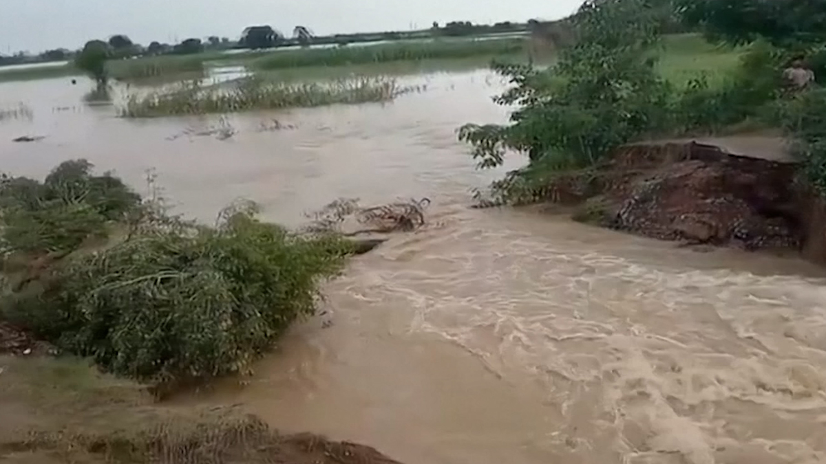 আরও ভয়াবহ হচ্ছে পাকিস্তানের বন্যা পরিস্থিতি