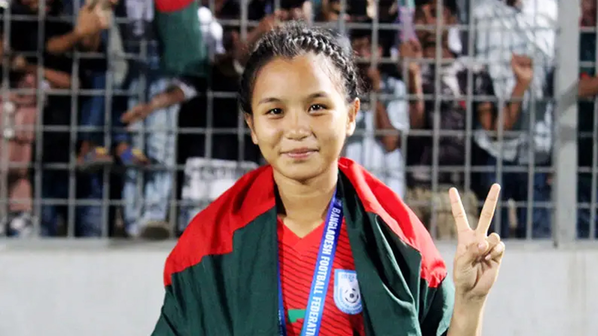 ভুটানের পর এবার অস্ট্রেলিয়ান লিগে খেলার প্রস্তাব পেলেন ঋতুপর্ণা চাকমা