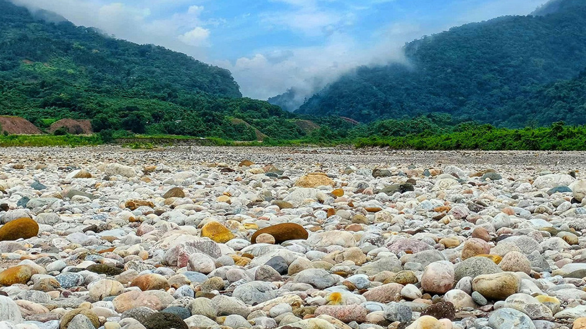 হাইকোর্টের নির্দেশ: সিলেট-বান্দরবনের ১৭ পাথর কোয়ারিতে হবে টেকসই ইকো-ট্যুরিজম