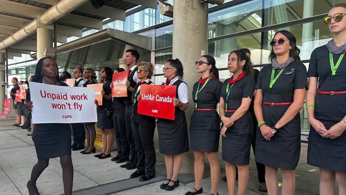 এয়ার কানাডার কর্মীদের ধর্মঘটে বাতিল শত শত ফ্লাইট