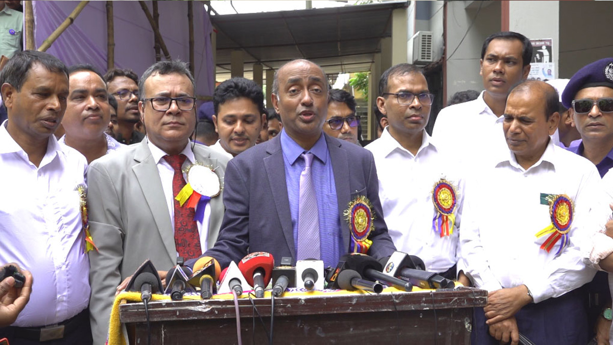 নুরের ওপর হামলা বিচ্ছিন্ন ঘটনা নয়, গভীর চক্রান্ত-ষড়যন্ত্রের অংশ: অ্যাটর্নি জেনারেল