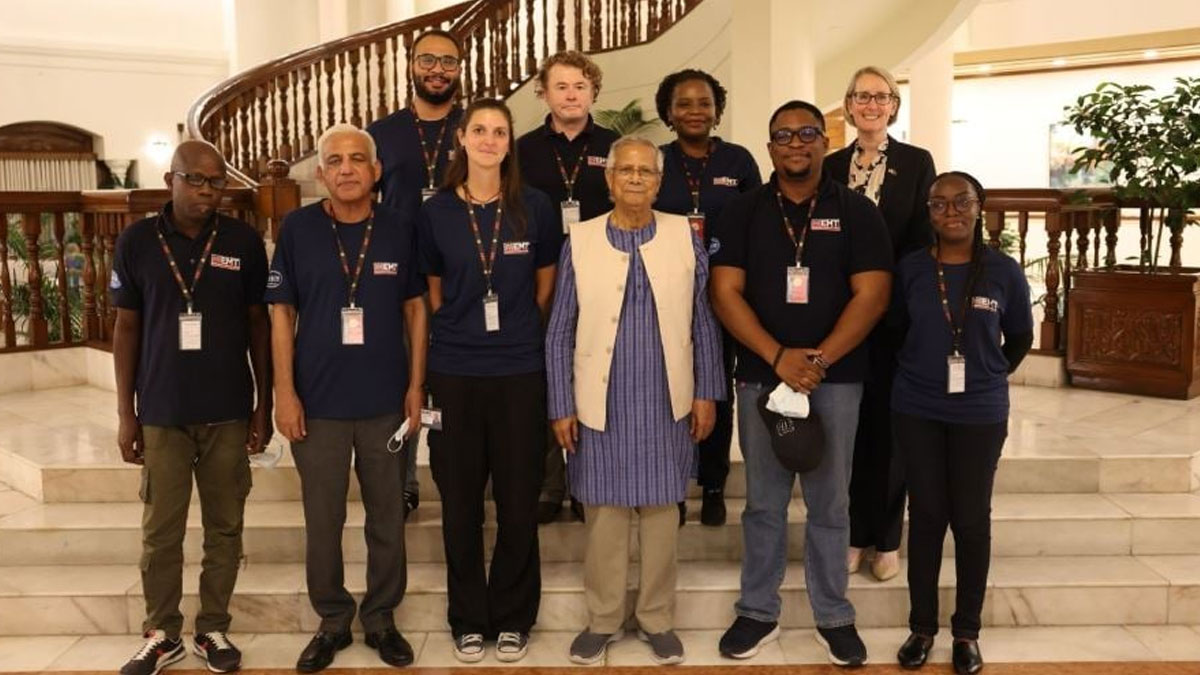 মাইলস্টোন ট্রাজেডি: বাংলাদেশে আসা ব্রিটিশ চিকিৎসকদের প্রধান উপদেষ্টার কৃতজ্ঞতা