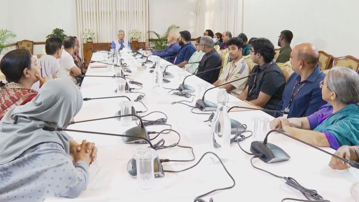 মাইলস্টোনের তিন শিক্ষক জাতির কাছে চিরস্মরণীয় হয়ে থাকবেন: প্রধান উপদেষ্টা