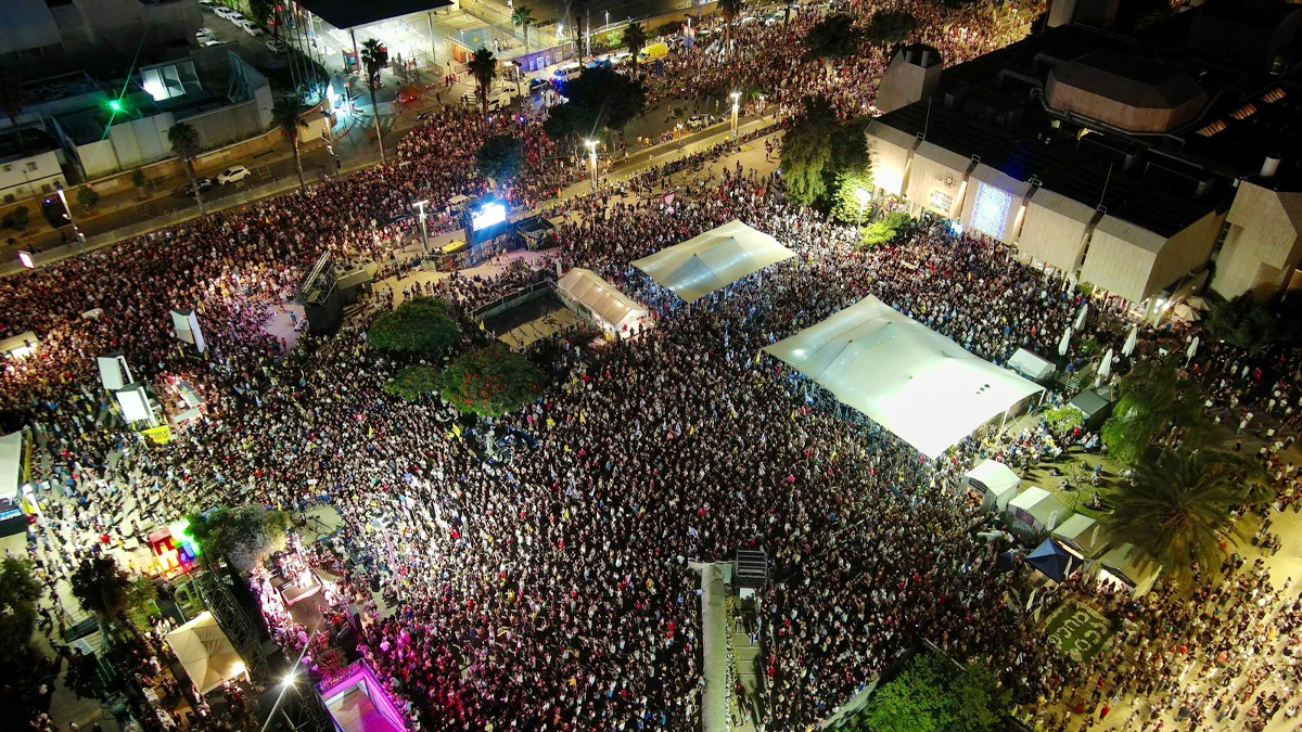 গাজা দখলের বিরুদ্ধে ইসরায়েলে নজিরবিহীন বিক্ষোভ, সৈন্যদের যুদ্ধে না যাওয়ার আহ্বান
