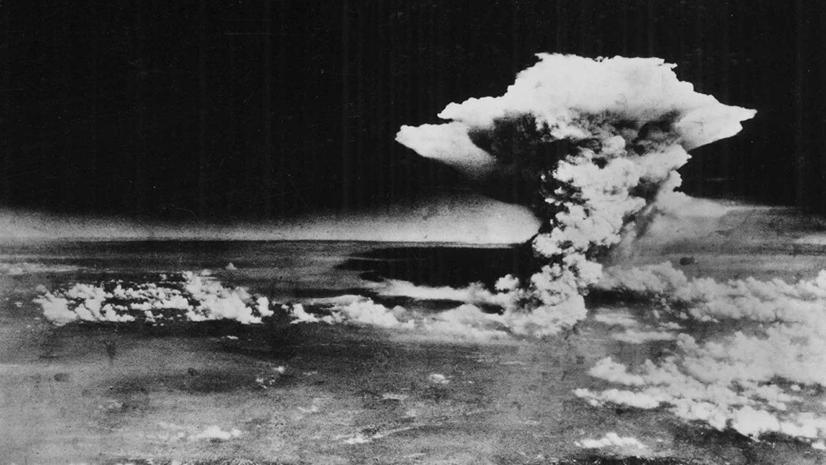 ৬ আগস্ট, ১৯৪৫: হিরোশিমায় পারমাণবিক বোমা ’লিটল বয়’ নিক্ষেপ করে যুক্তরাষ্ট্র