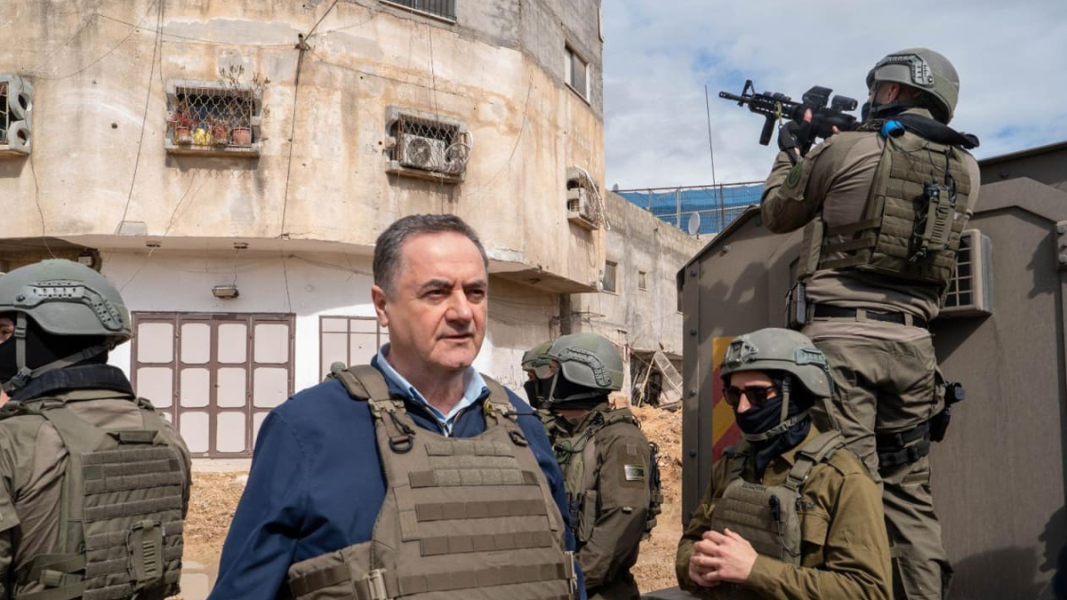 চলতি বছরের শেষ পর্যন্ত পশ্চিম তীরে মোতায়েন থাকবে ইসরায়েলি সেনাবাহিনী: প্রতিরক্ষামন্ত্রী