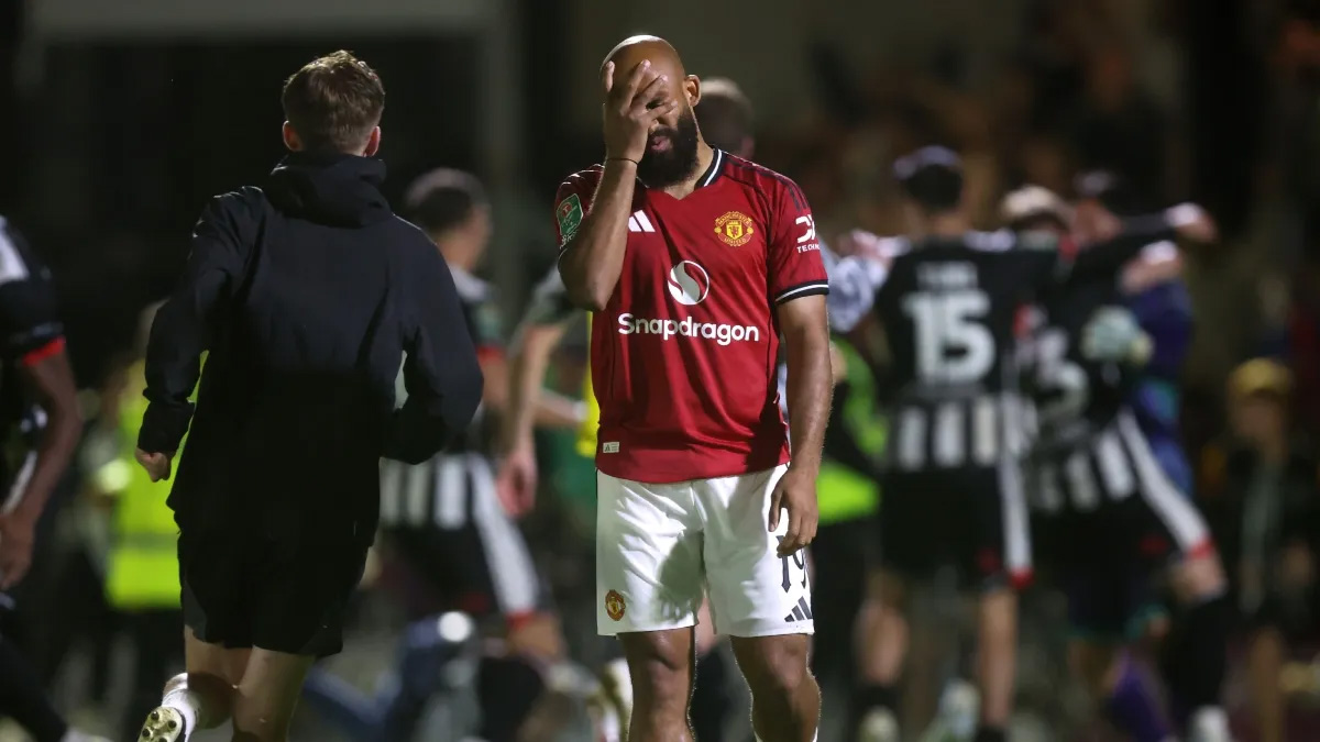 কারাবাও কাপের দ্বিতীয় রাউন্ডেই ম্যানইউর বিদায়