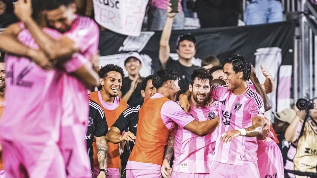 মেসি ঝলকে ফাইনালে মায়ামি