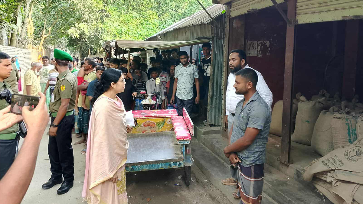 সিরাজগঞ্জে ২২০ বস্তা সরকারি চাল উদ্ধার, আটক ১