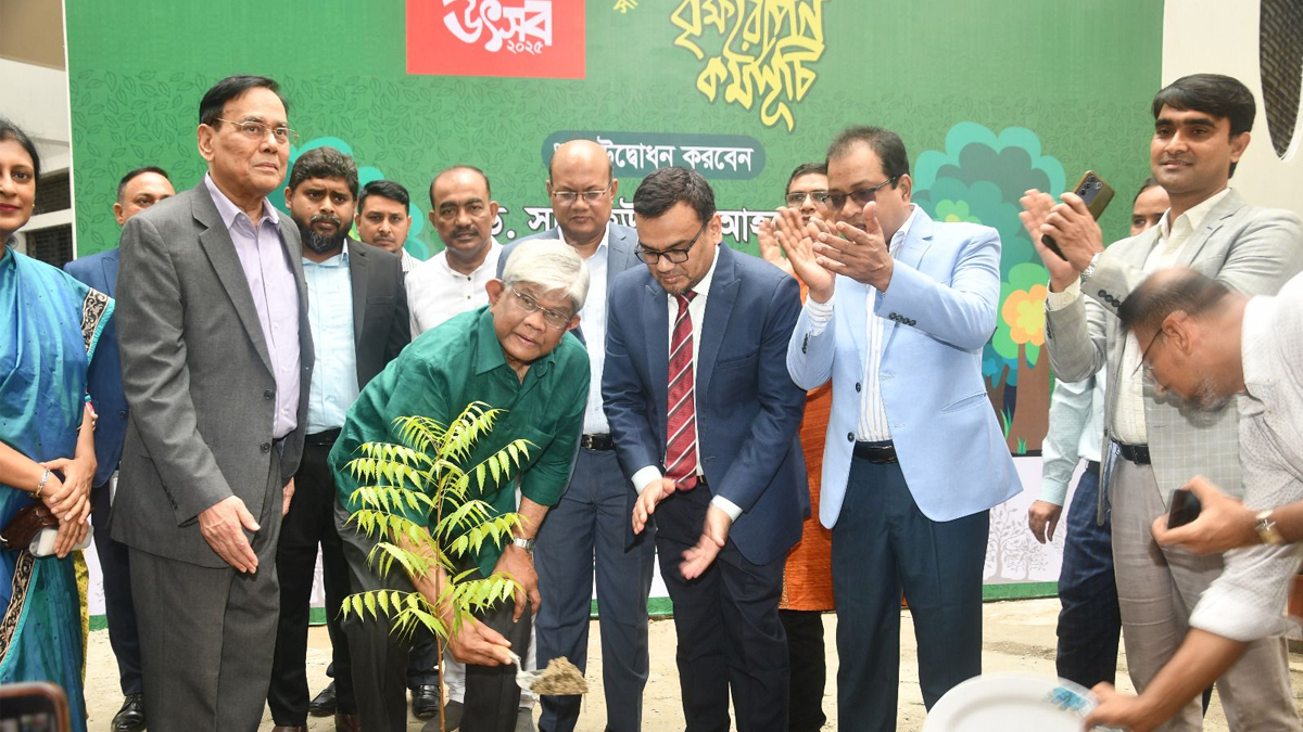 জুলাই পুনর্জাগরণ ও তারুণ্যের উৎসব: আর্থিক প্রতিষ্ঠান বিভাগের উদ্যোগে বৃক্ষরোপণ