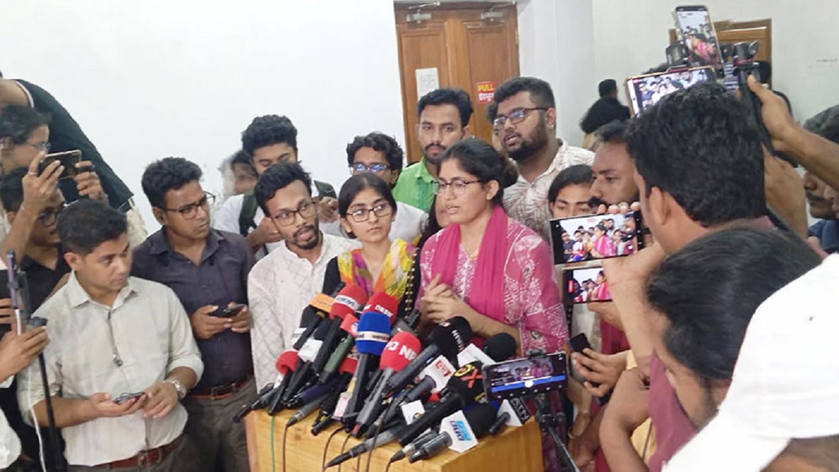 ডাকসু নির্বাচন: উমামা ফাতেমার নেতৃত্বে স্বতন্ত্র প্যানেল