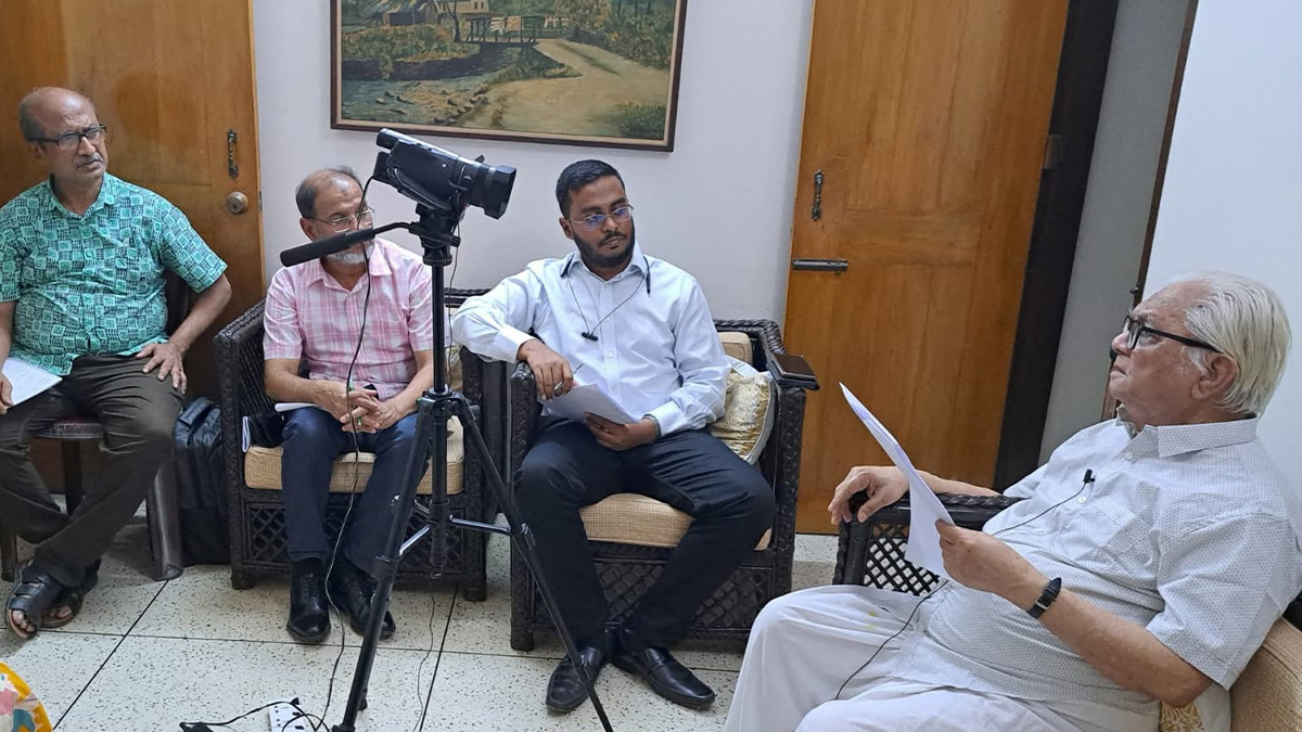 ট্রাইব্যুনালের তদন্ত দলের কাছে যে লিখিত জবানবন্দি দিয়ে গেছেন বদরুদ্দীন উমর