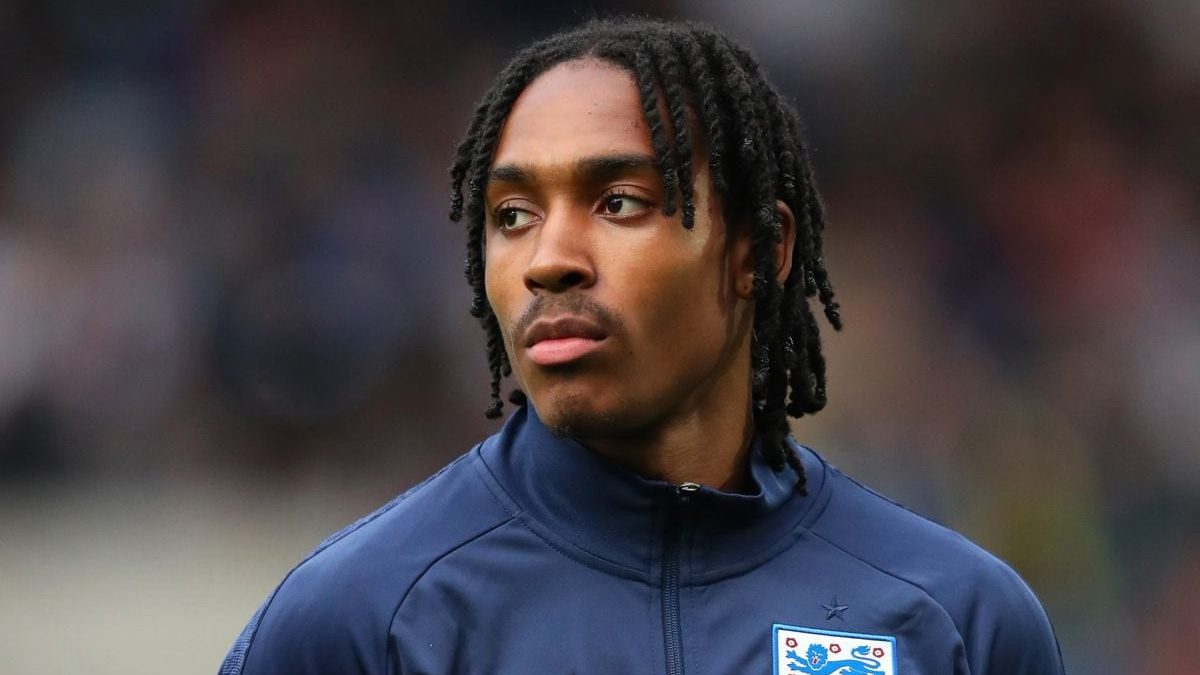 প্রথম মুসলিম ফুটবলার হিসেবে ইংল্যান্ড দলে ডাক পেলেন স্পেন্স