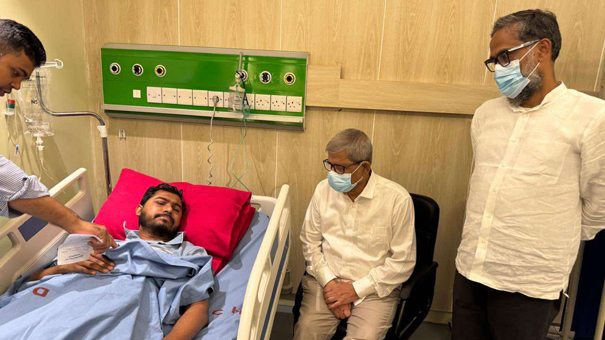 নুরকে দেখতে হাসপাতালে মির্জা ফখরুল