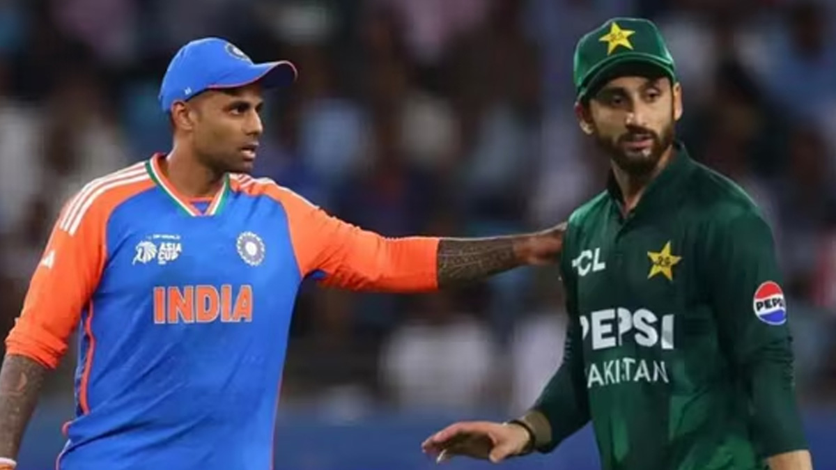 ভারতের বিপক্ষে টসে জিতে ব্যাটিংয়ে পাকিস্তান