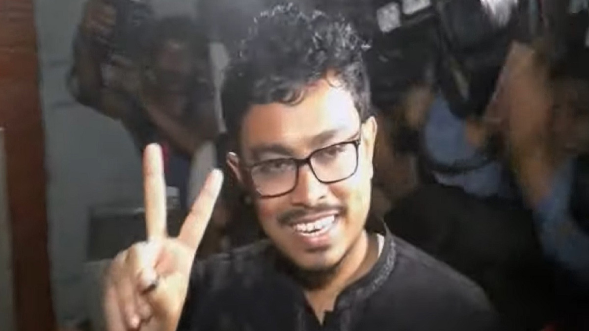 ডাকসু নির্বাচন: ভোট দিলেন সাদিক কায়েম