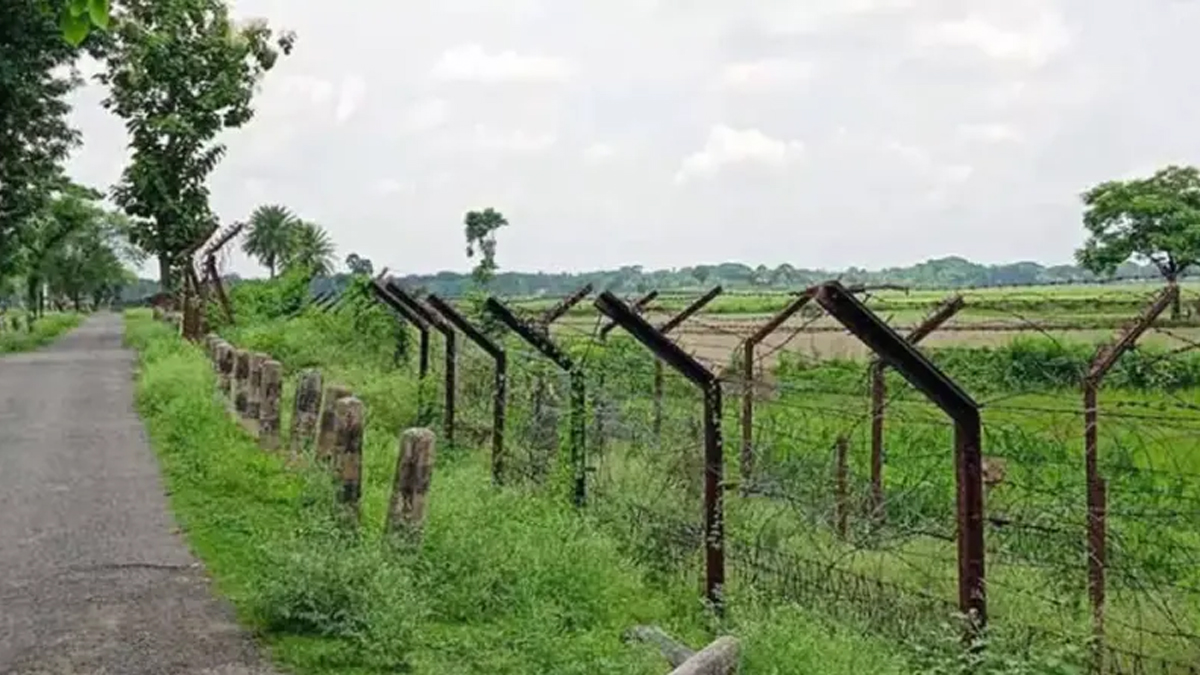মহেশপুর সীমান্তে ৯ বাংলাদেশিকে ফেরত পাঠালো বিএসএফ