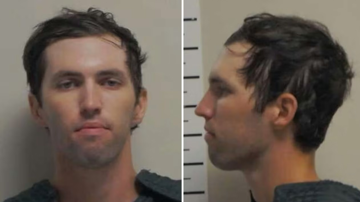 চার্লি কার্কের হত্যাকাণ্ডে অভিযুক্ত ২২ বছর বয়সী টেইলর রবিনসনকে গ্রেফতার