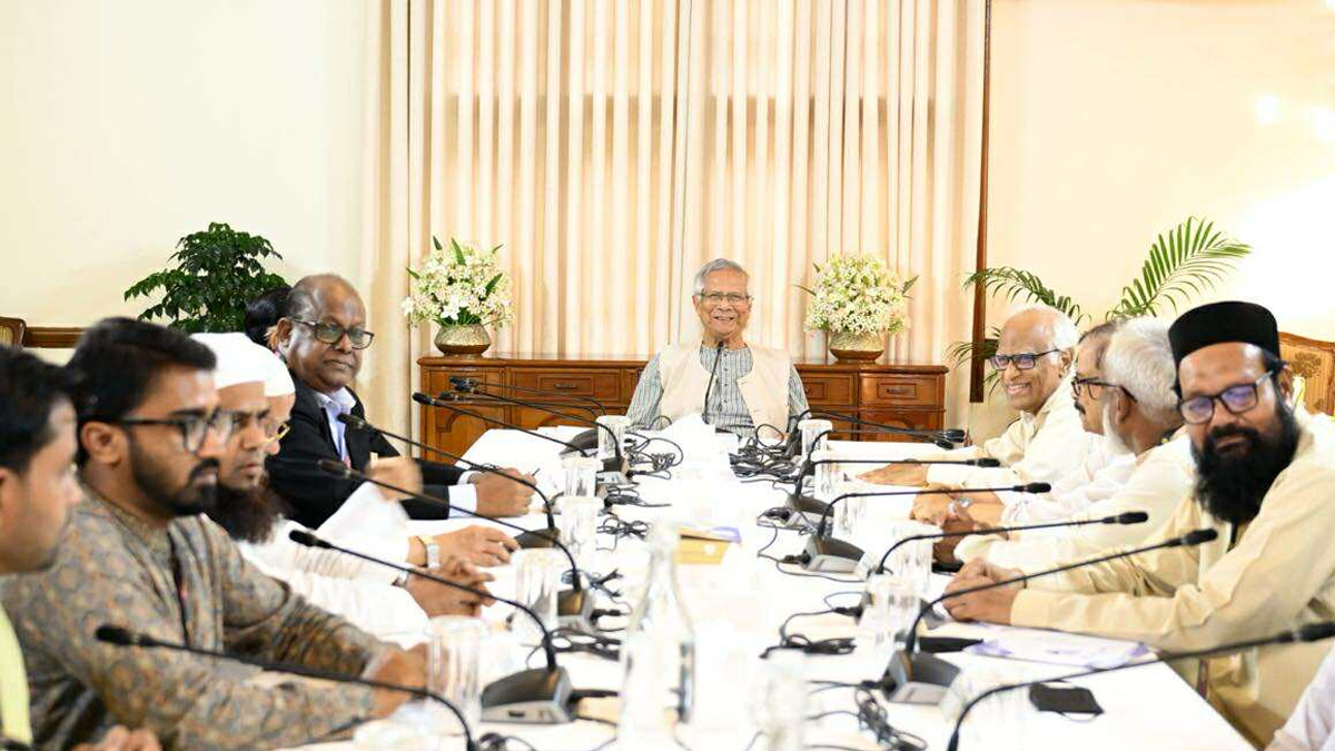 প্রধান উপদেষ্টার সঙ্গে ৭ দল ও হেফাজতের বৈঠক, ভোট-আইনশৃঙ্খলা নিয়ে আলোচনা