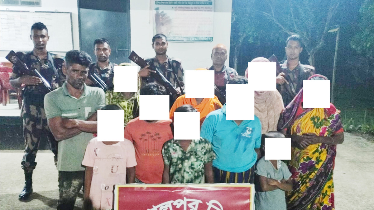 ঝিনাইদহ সীমান্ত দিয়ে ভারতে অনুপ্রবেশ চেষ্টার অভিযোগে আটক ১০